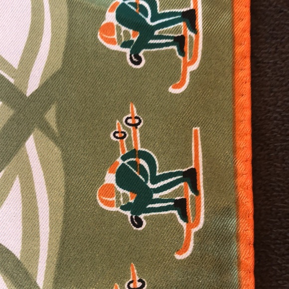 Scarf - Picture 4 of 7